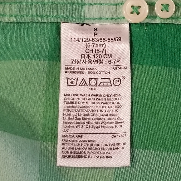 Gap Kids ClassicButton Down Shirt, Size 6/7 - Picture 5 of 6